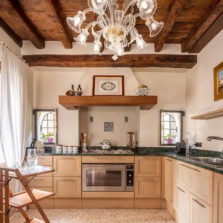 Garden Mansion With Private Mooring R&r Apartment *