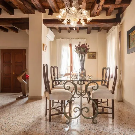 Garden Mansion With Private Mooring R&r Venice