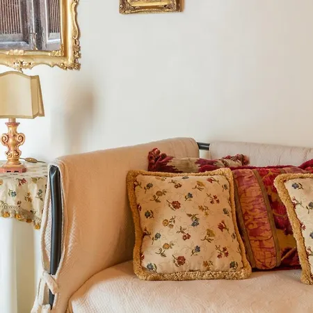 Garden Mansion With Private Mooring R&r Venice
