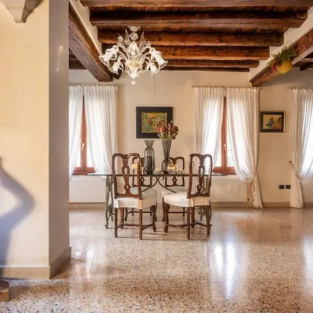 Apartment Garden Mansion With Private Mooring R&r Venice
