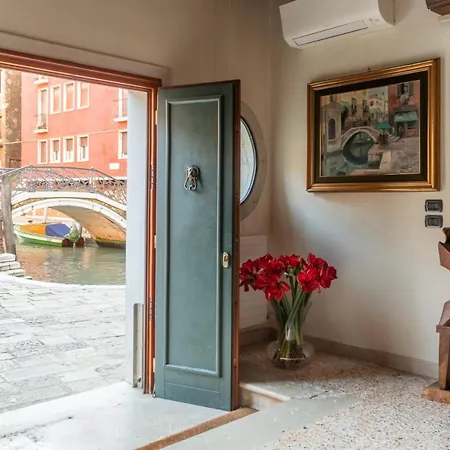 Garden Mansion With Private Mooring R&r Apartment *