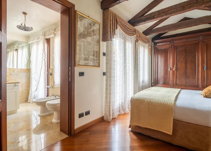 Garden Mansion With Private Mooring R&r