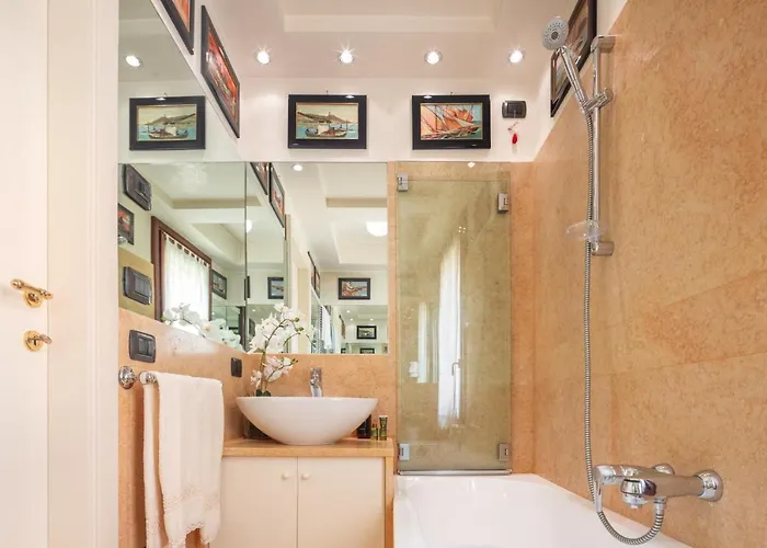 Garden Mansion With Private Mooring R&r *