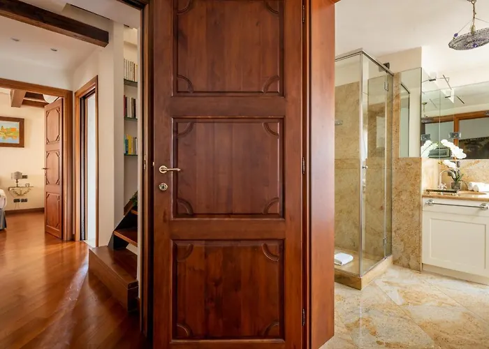 Garden Mansion With Private Mooring R&r Appartement Venise