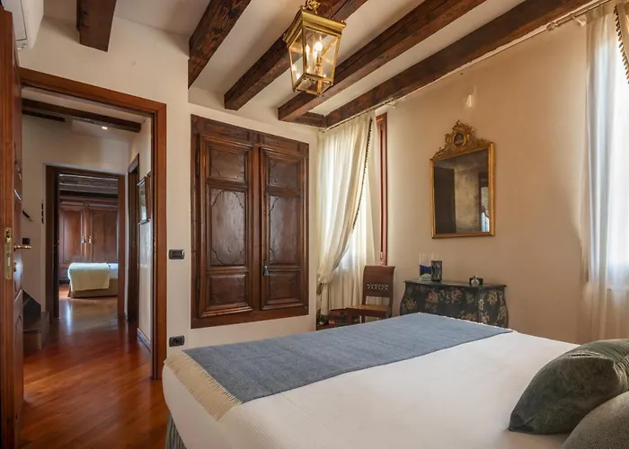 Garden Mansion With Private Mooring R&r