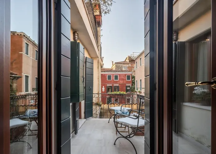 Garden Mansion With Private Mooring R&r *