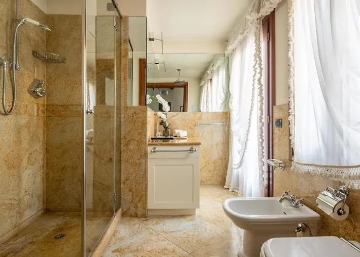 Garden Mansion With Private Mooring R&r Appartement