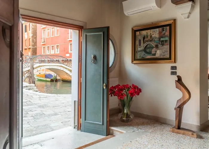 Garden Mansion With Private Mooring R&r Appartement *