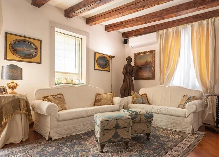 Garden Mansion With Private Mooring R&r Venise